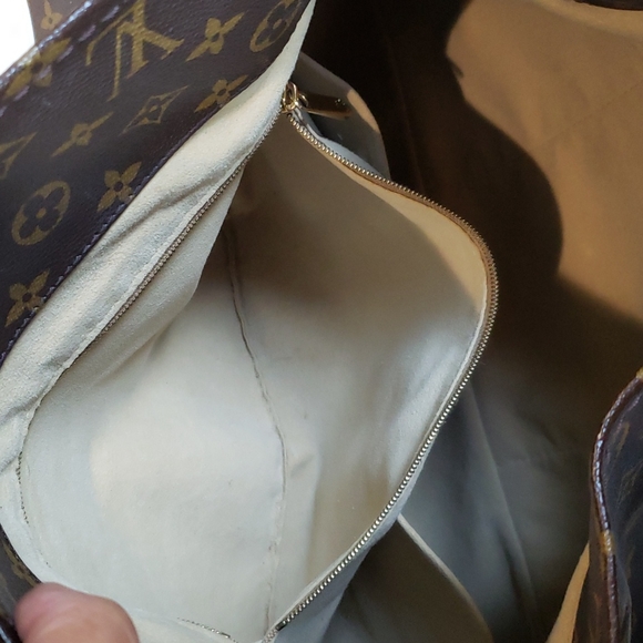 Louis Vuitton Artsy MM Monogram bag 😍 - Picture 12 of 15